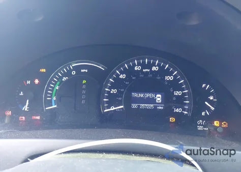 2011 Toyota Camry Hybrid from USA, damaged, VIN 4T1BB3EKXBU139283